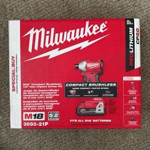 Milwaukee M18 18-Volt Lithium-Ion Compact Brushless Cordless 1/4 in. Driver Kit
